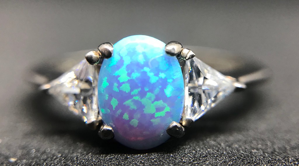 October Birthstone Jewelry: A Guide to Stunning Opal Pieces